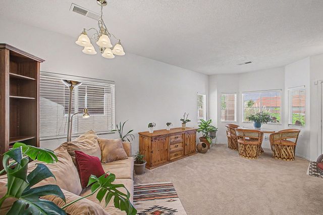 2839 Cabernet Street SW, Albuquerque, NM 87121