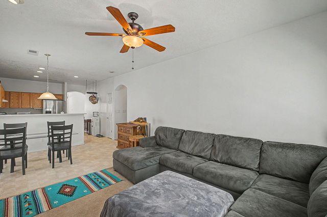2839 Cabernet Street SW, Albuquerque, NM 87121