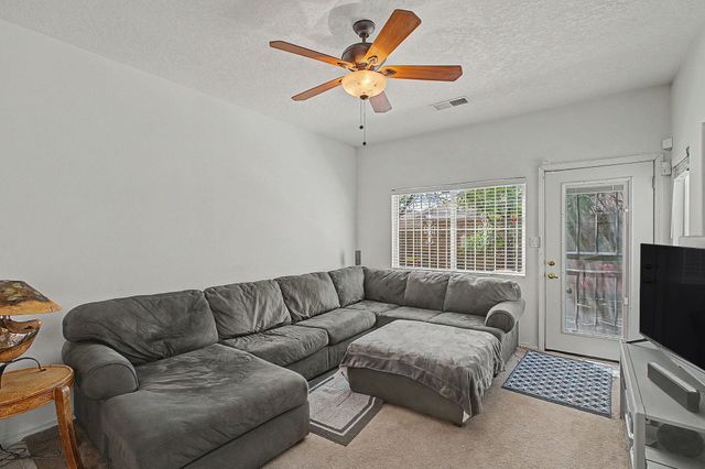 2839 Cabernet Street SW, Albuquerque, NM 87121