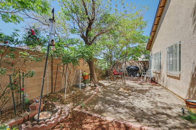 2839 Cabernet Street SW, Albuquerque, NM 87121