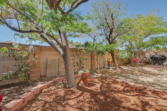 2839 Cabernet Street SW, Albuquerque, NM 87121