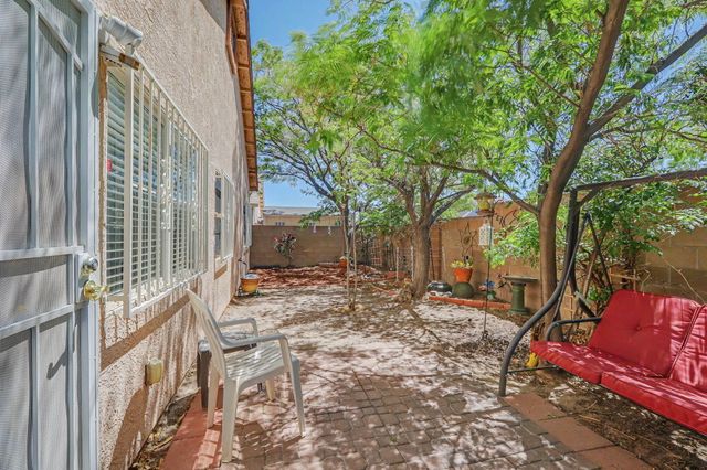 2839 Cabernet Street SW, Albuquerque, NM 87121
