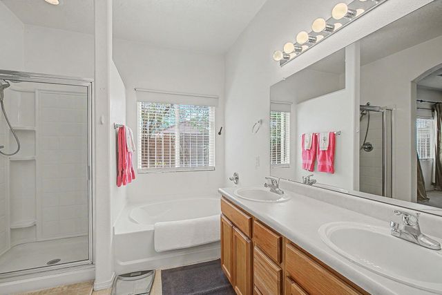 2839 Cabernet Street SW, Albuquerque, NM 87121