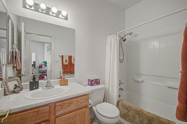 2839 Cabernet Street SW, Albuquerque, NM 87121