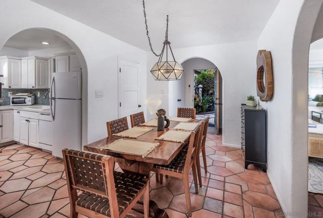 629 Fourth St, Encinitas, CA 92024