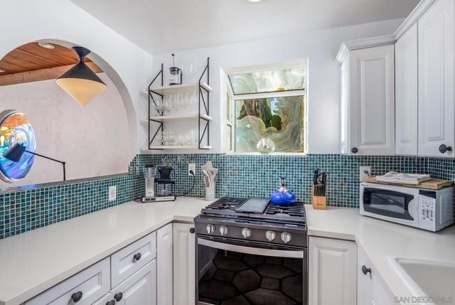 629 Fourth St, Encinitas, CA 92024