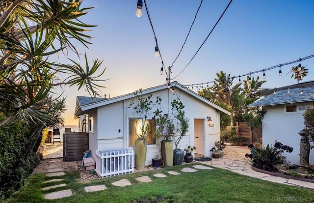 629 Fourth St, Encinitas, CA 92024