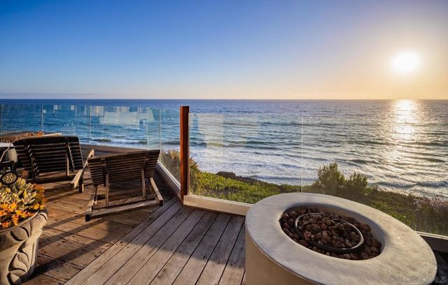 629 Fourth St, Encinitas, CA 92024