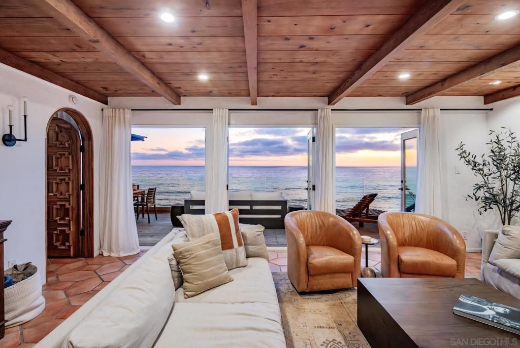 629 Fourth St, Encinitas, CA 92024