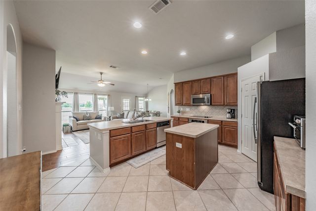 245 Cedar Crest Drive, Justin, TX 76247