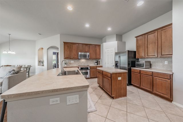245 Cedar Crest Drive, Justin, TX 76247