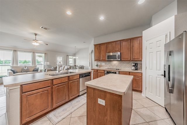 245 Cedar Crest Drive, Justin, TX 76247