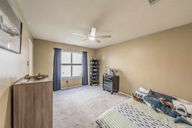 245 Cedar Crest Drive, Justin, TX 76247