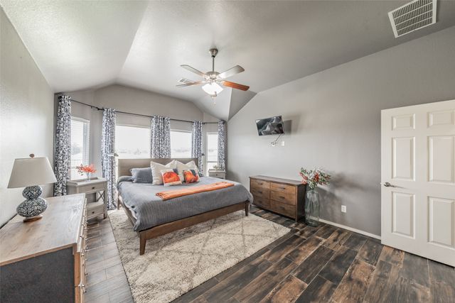 245 Cedar Crest Drive, Justin, TX 76247