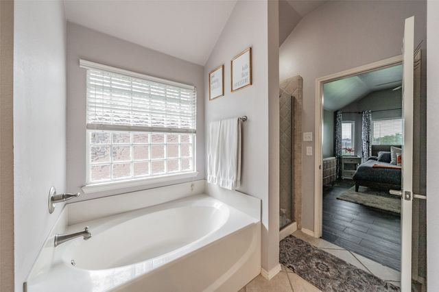 245 Cedar Crest Drive, Justin, TX 76247