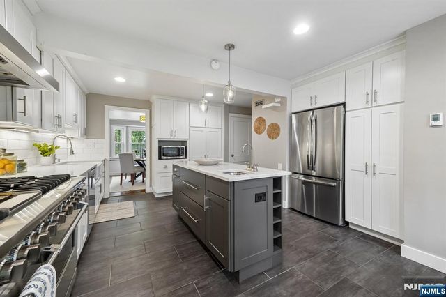 26 Brookdale Road, Bloomfield, NJ 07003