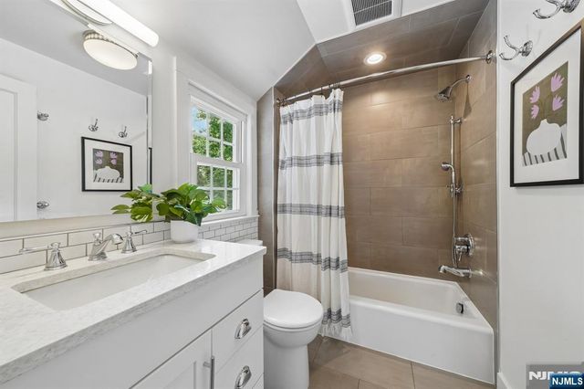 26 Brookdale Road, Bloomfield, NJ 07003