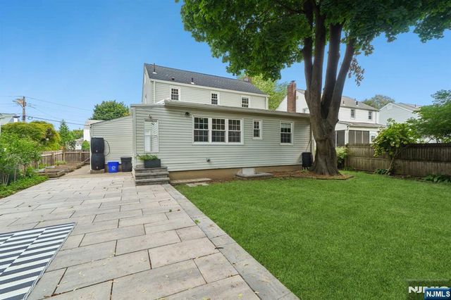 26 Brookdale Road, Bloomfield, NJ 07003
