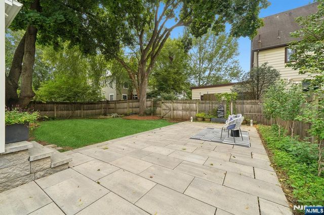 26 Brookdale Road, Bloomfield, NJ 07003