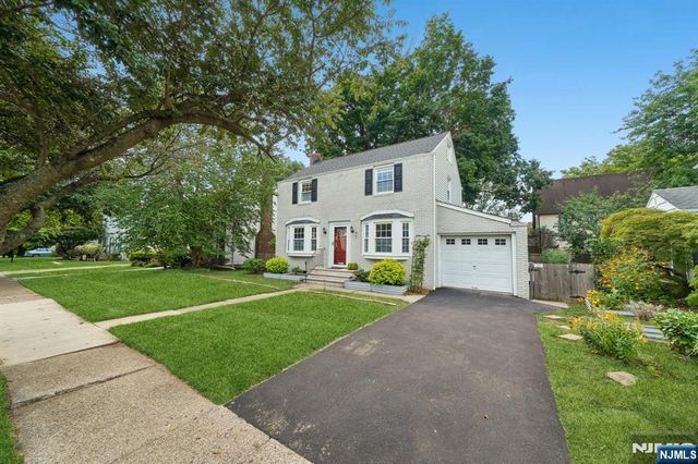 26 Brookdale Road, Bloomfield, NJ 07003