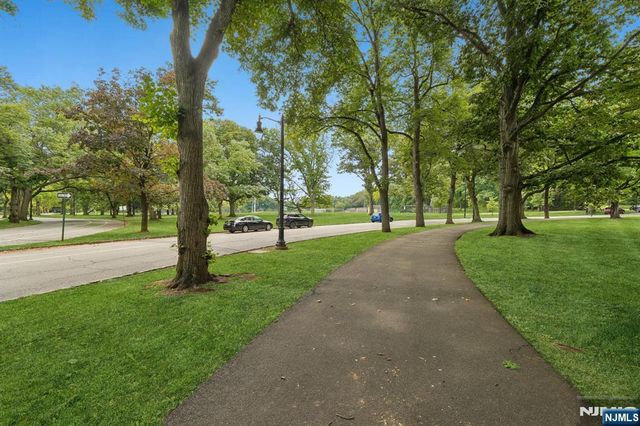 26 Brookdale Road, Bloomfield, NJ 07003