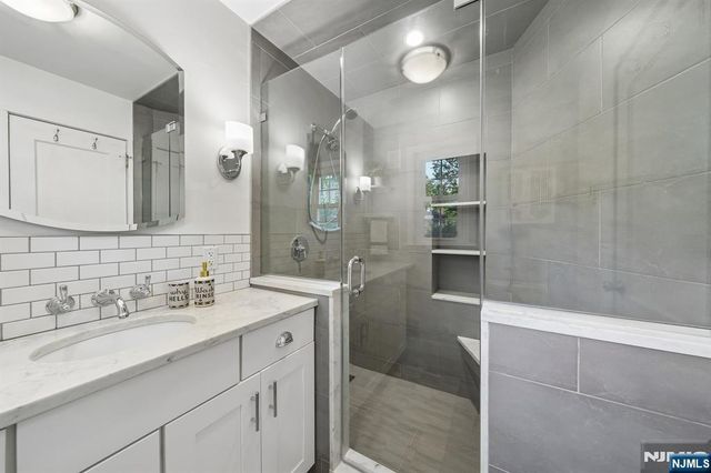26 Brookdale Road, Bloomfield, NJ 07003