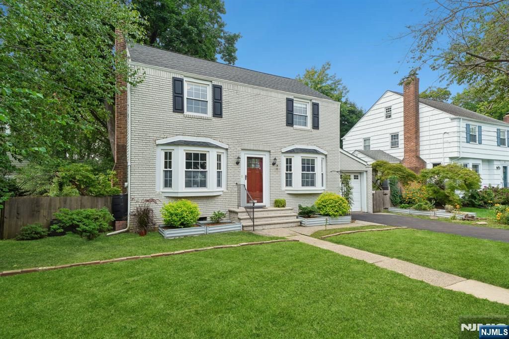 26 Brookdale Road, Bloomfield, NJ 07003