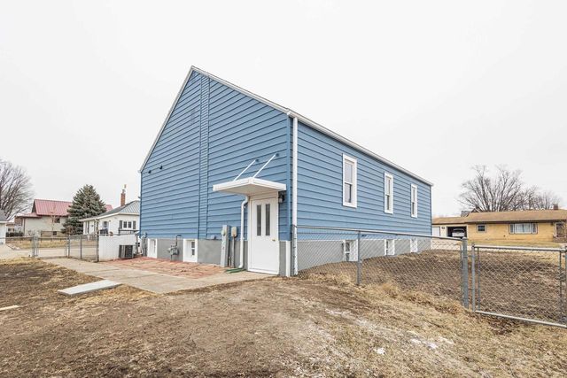 701 S Madison Street, Cuba City, WI 53807