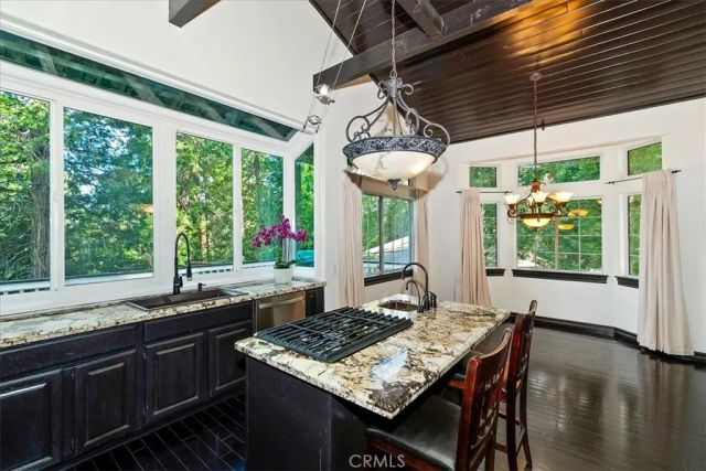 24048 Altdorf Drive, Crestline, CA 92325