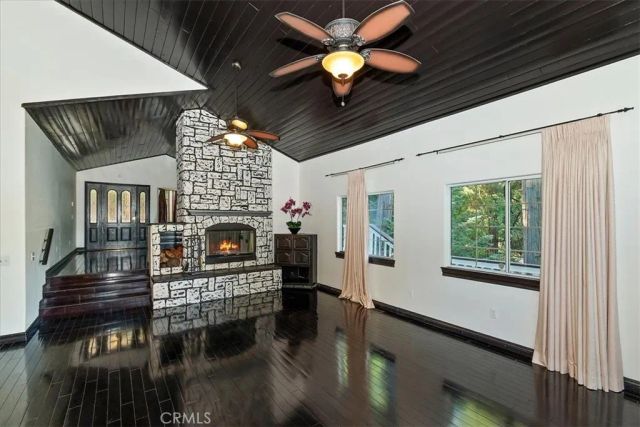 24048 Altdorf Drive, Crestline, CA 92325