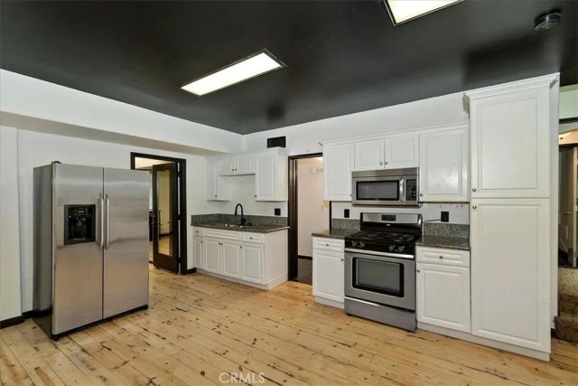 24048 Altdorf Drive, Crestline, CA 92325