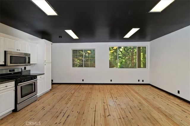 24048 Altdorf Drive, Crestline, CA 92325