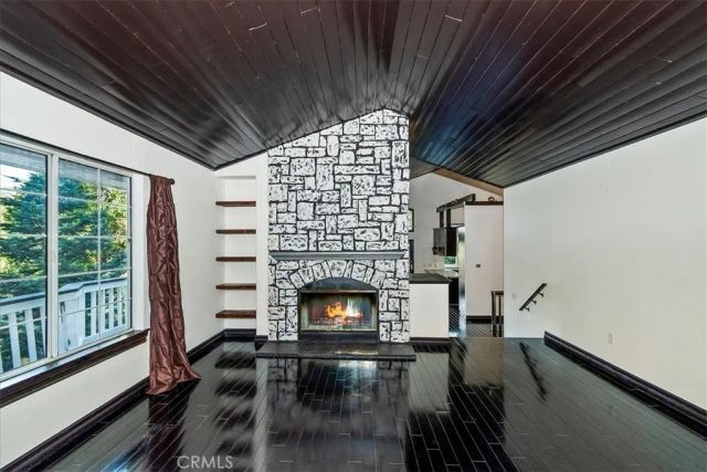 24048 Altdorf Drive, Crestline, CA 92325