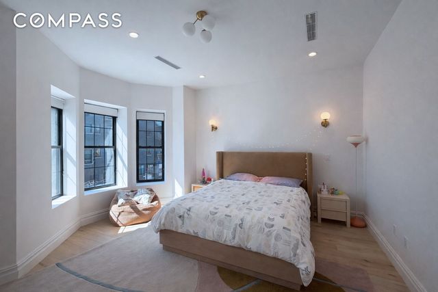 319 Hawthorne Street, New York City, NY 11225