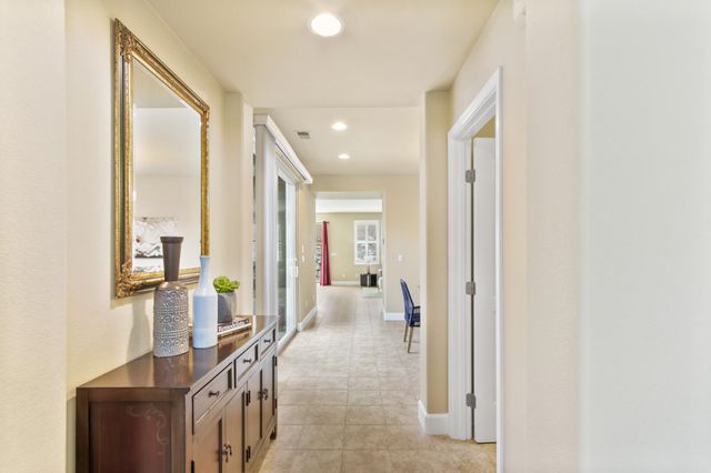 5950 Tanus Cir, Rocklin, CA 95677