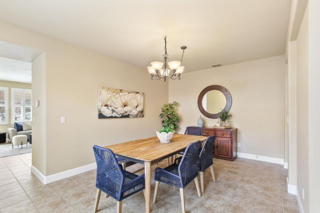 5950 Tanus Cir, Rocklin, CA 95677