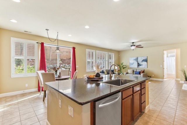 5950 Tanus Cir, Rocklin, CA 95677