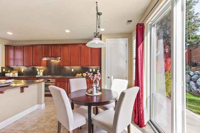 5950 Tanus Cir, Rocklin, CA 95677