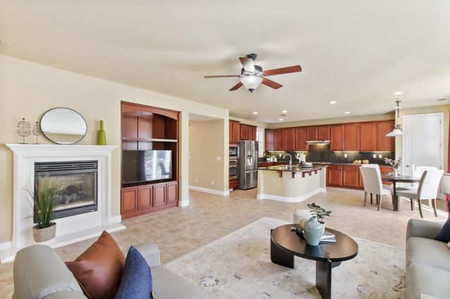 5950 Tanus Cir, Rocklin, CA 95677
