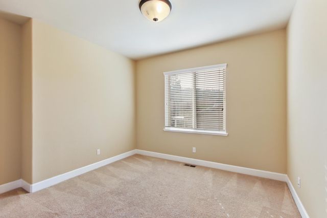 5950 Tanus Cir, Rocklin, CA 95677