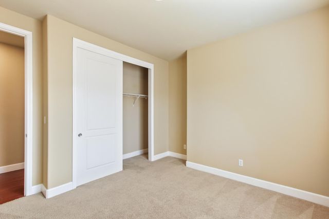 5950 Tanus Cir, Rocklin, CA 95677