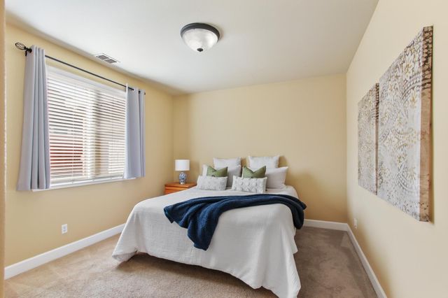 5950 Tanus Cir, Rocklin, CA 95677