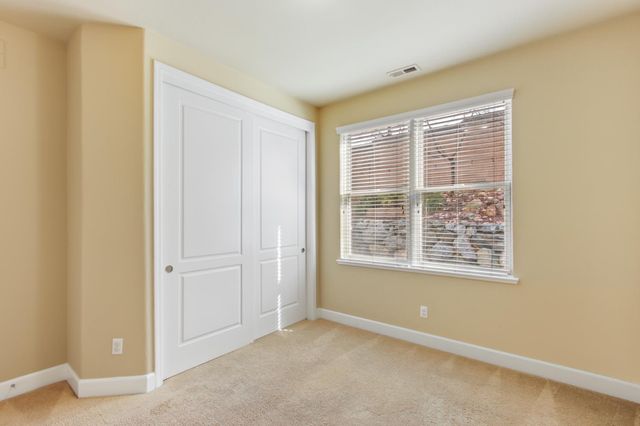 5950 Tanus Cir, Rocklin, CA 95677