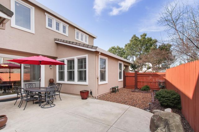 5950 Tanus Cir, Rocklin, CA 95677