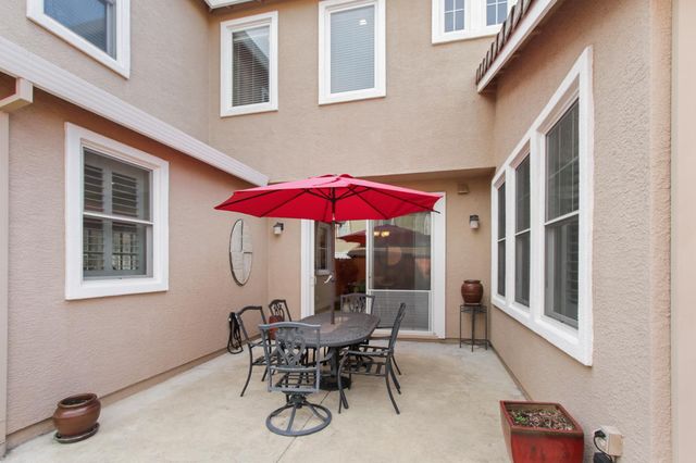 5950 Tanus Cir, Rocklin, CA 95677