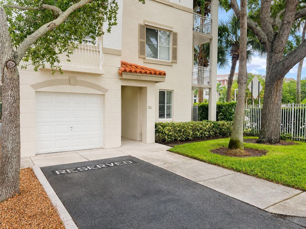 11026 Legacy Drive 102, Palm Beach Gardens, FL 33410