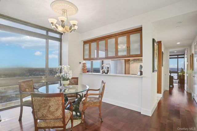 175 Huguenot Street 2403, New Rochelle, NY 10801