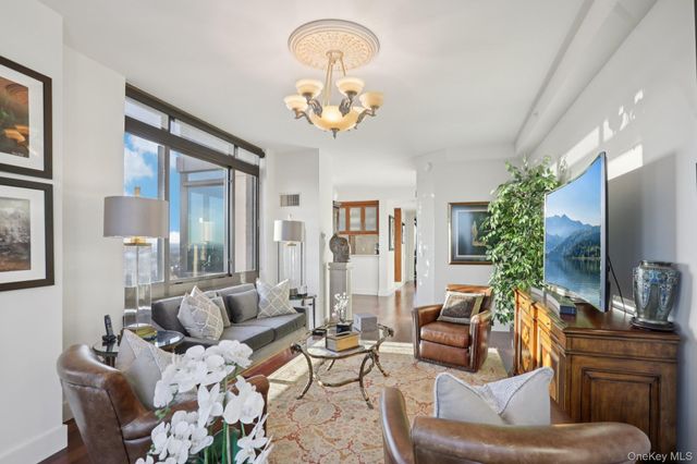 175 Huguenot Street 2403, New Rochelle, NY 10801