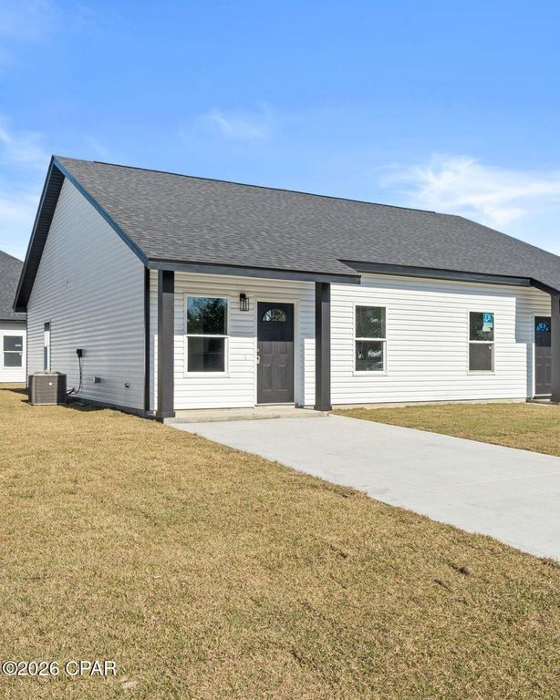 3203 E 2nd Place, Panama City, FL 32401