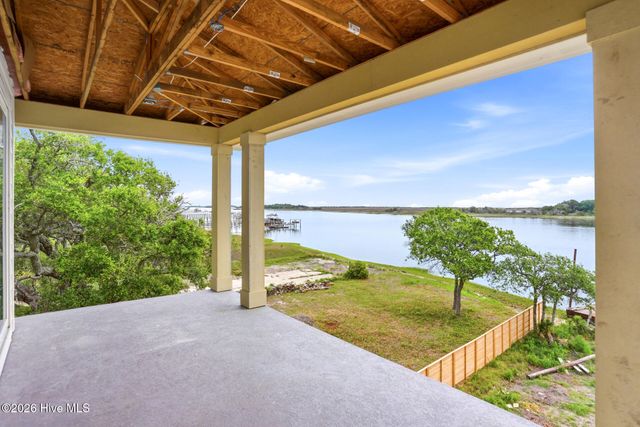 1132 S Seabreeze Road, Wilmington, NC 28409